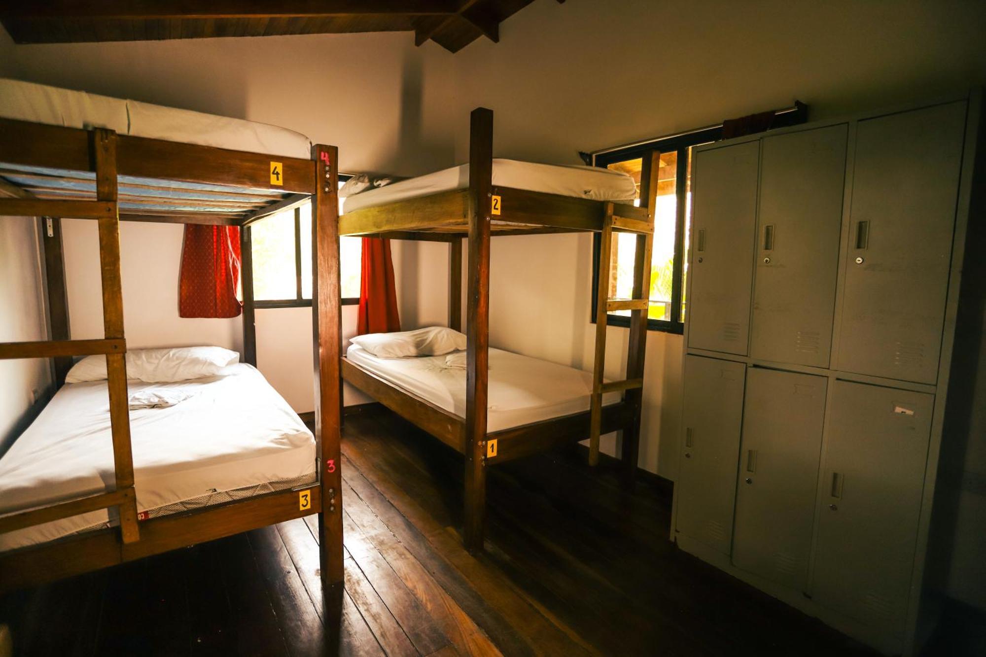 Cabinas Playa Surf Hostel Playa Santa Teresa  Екстер'єр фото