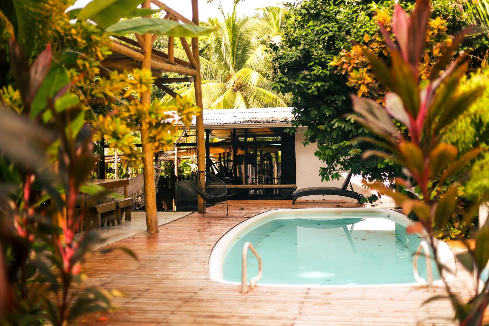 Cabinas Playa Surf Hostel Playa Santa Teresa  Екстер'єр фото