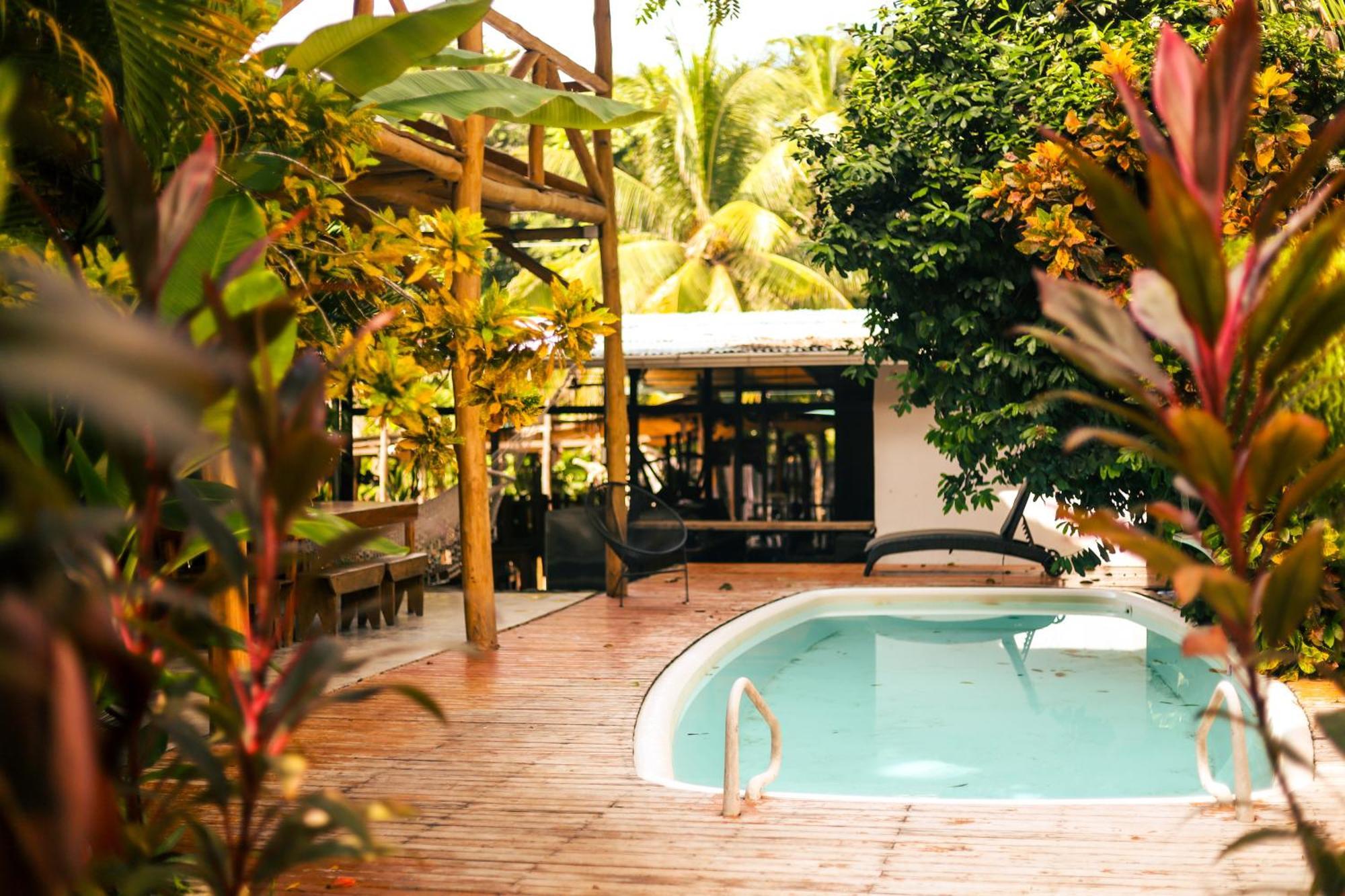 Cabinas Playa Surf Hostel Playa Santa Teresa  Екстер'єр фото